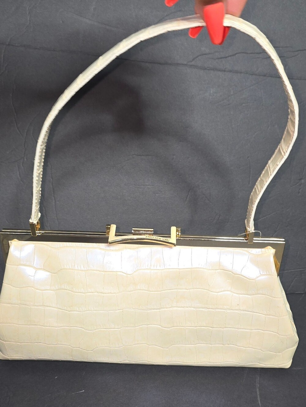 Jones New York Bone Off White Croc-Embossed Shoulder Bag – Iridescent